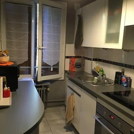 Superbe Appartement, Familiale, Parking Apartman
